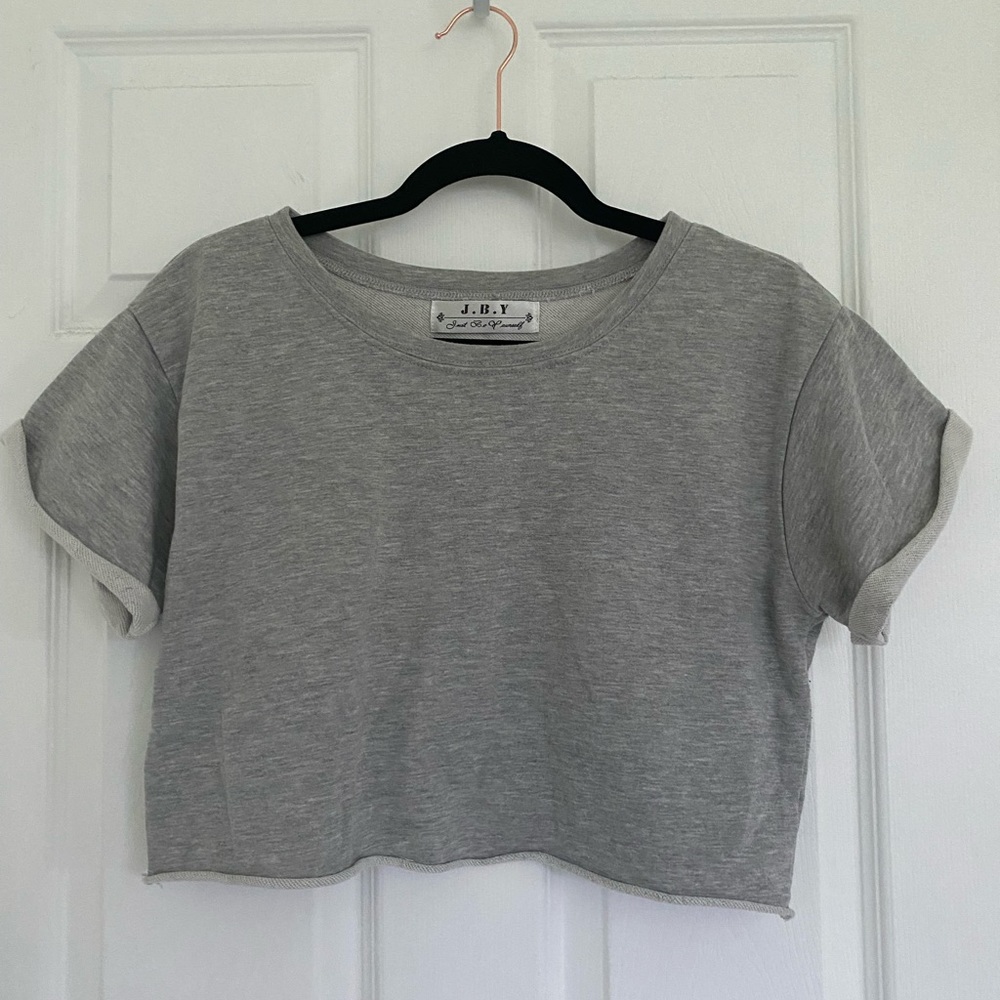 Grey J.B.Y crop top. - Picture 1 of 3